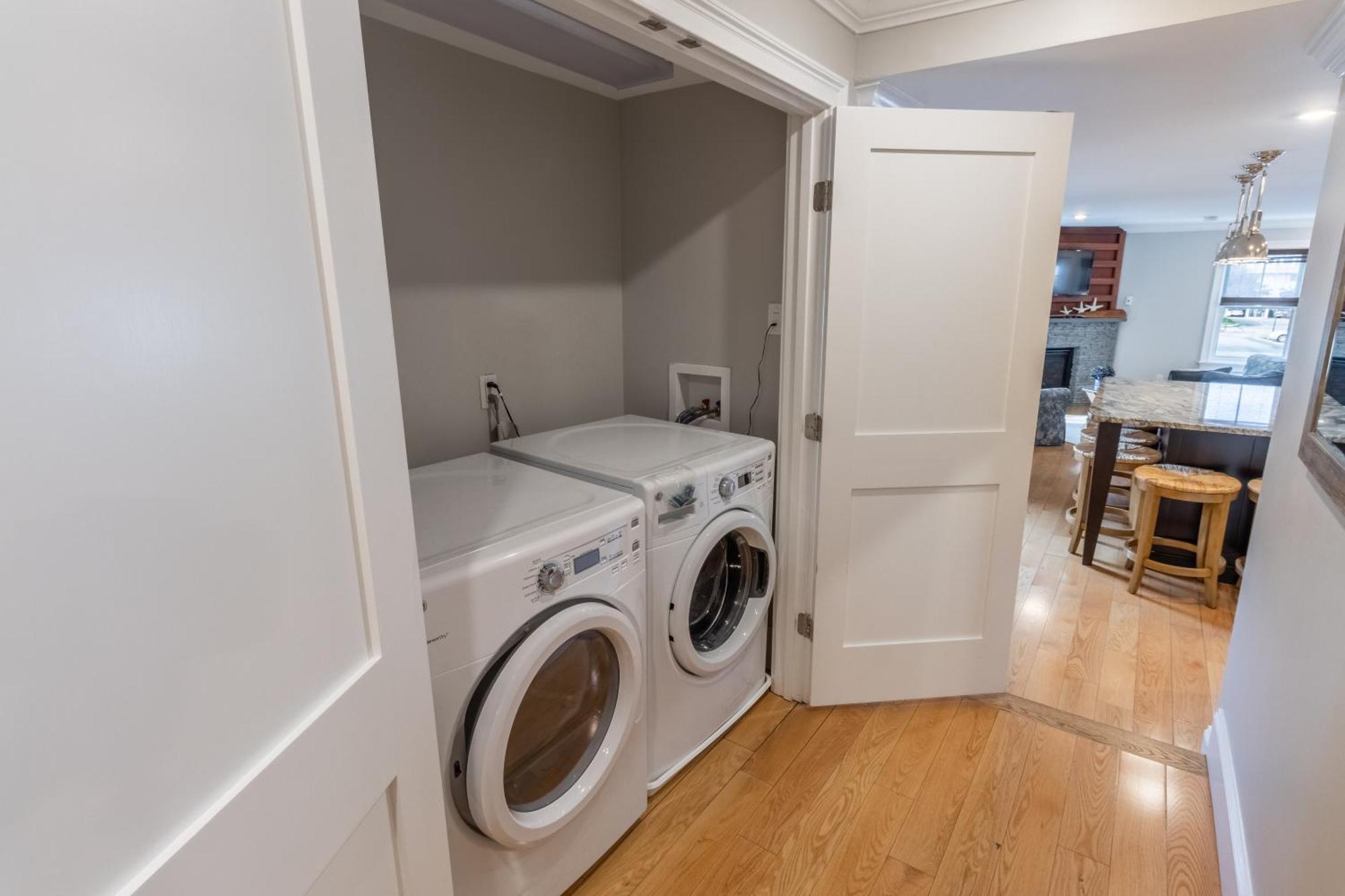 The Newport Lofts - 548 Thames Street 아파트 외부 사진